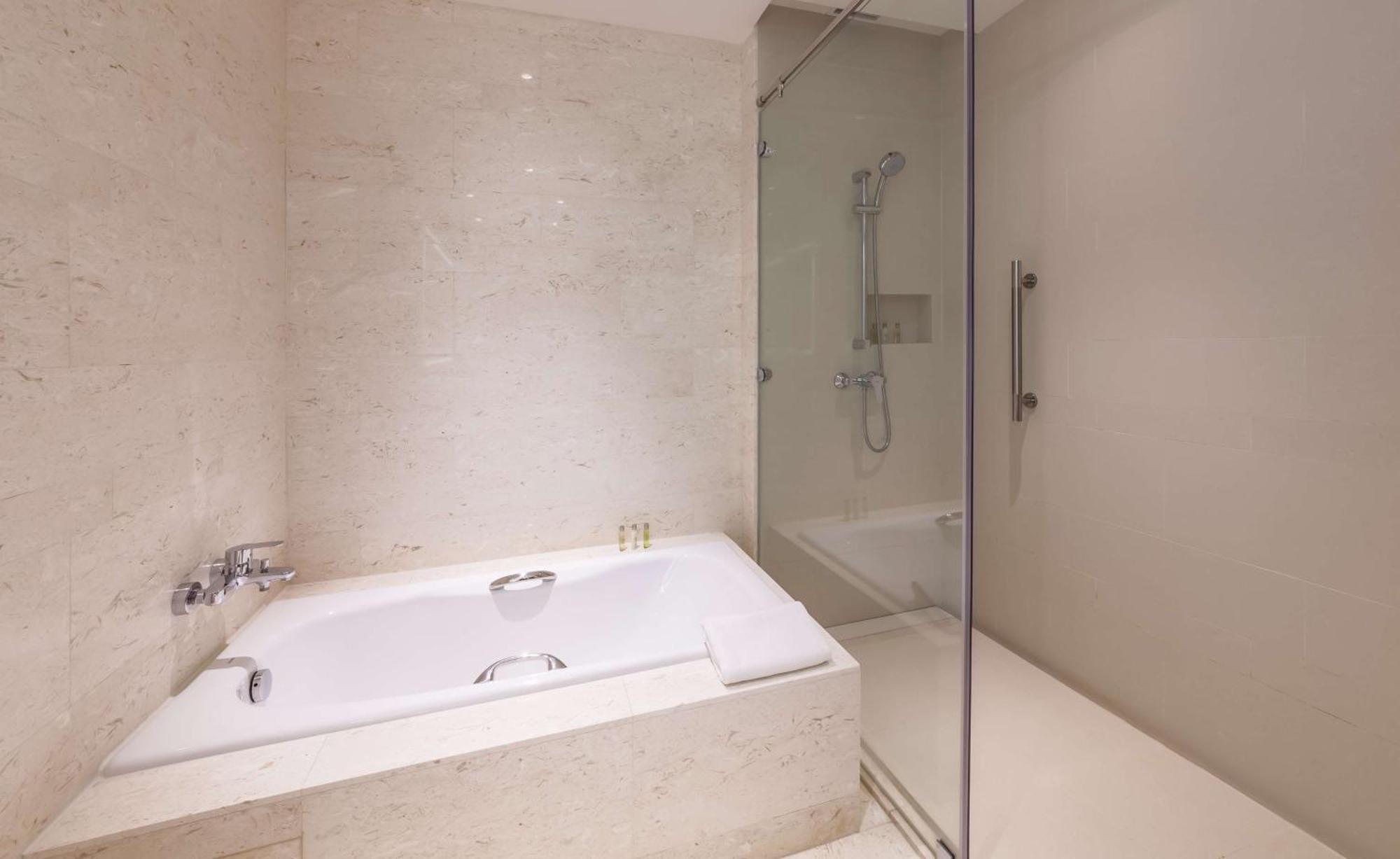 Hilton Garden Inn Hong Kong Mongkok Zewnętrze zdjęcie