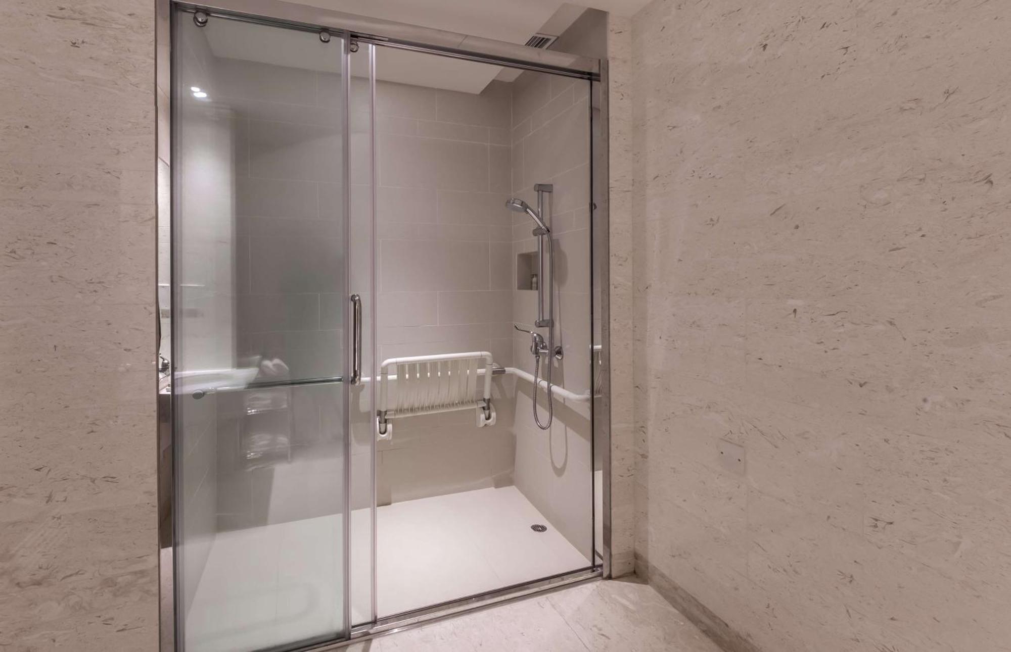 Hilton Garden Inn Hong Kong Mongkok Zewnętrze zdjęcie